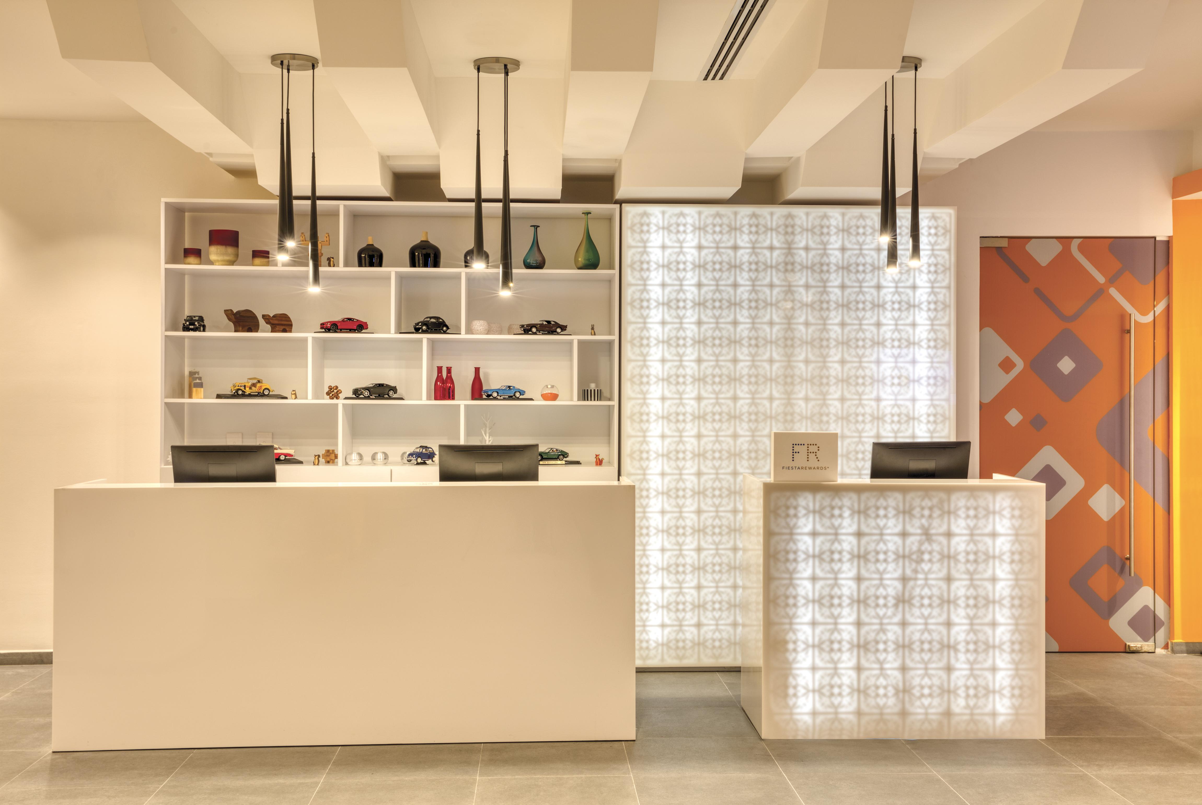 Fiesta Inn Express Puebla Explanada 外观 照片