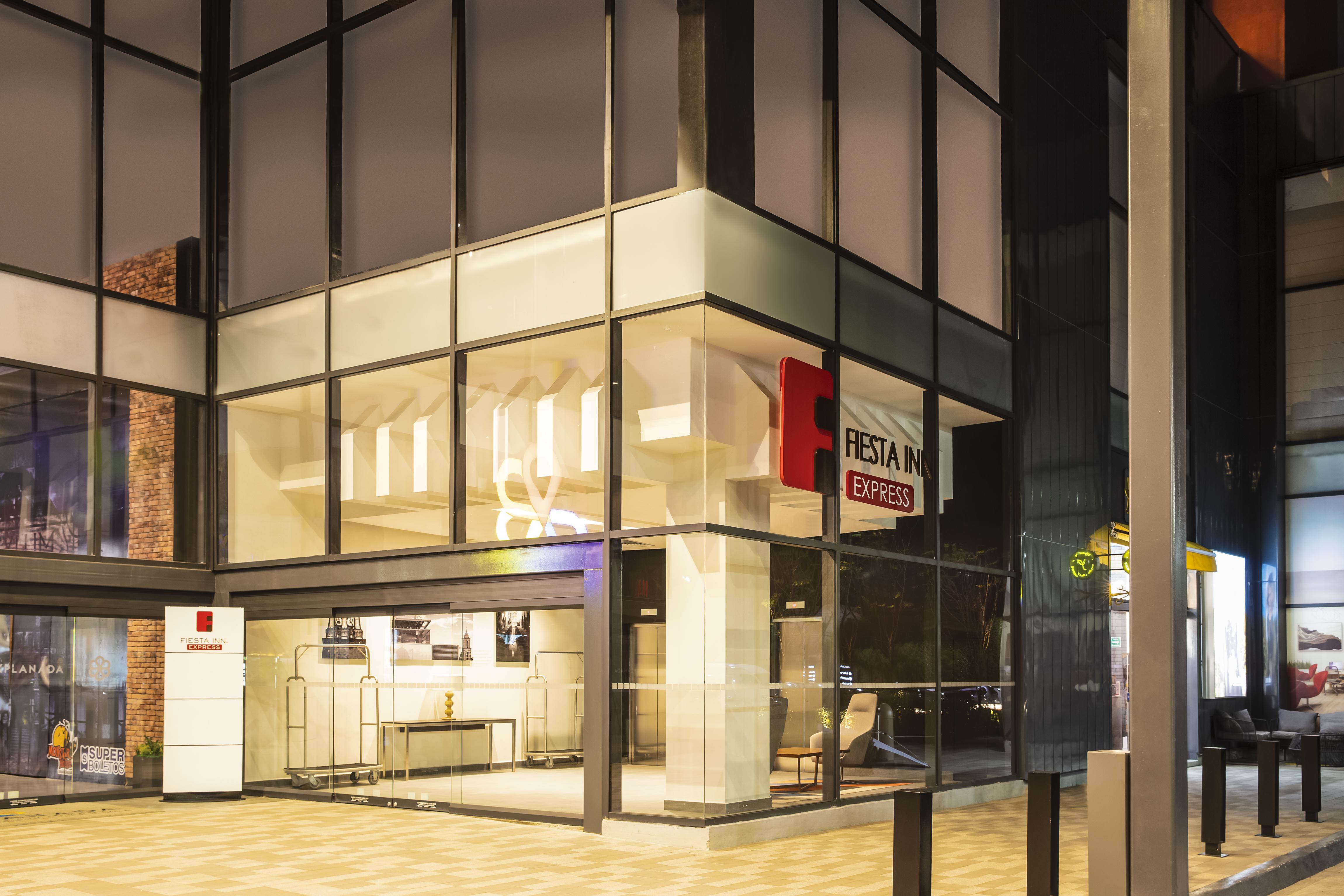 Fiesta Inn Express Puebla Explanada 外观 照片